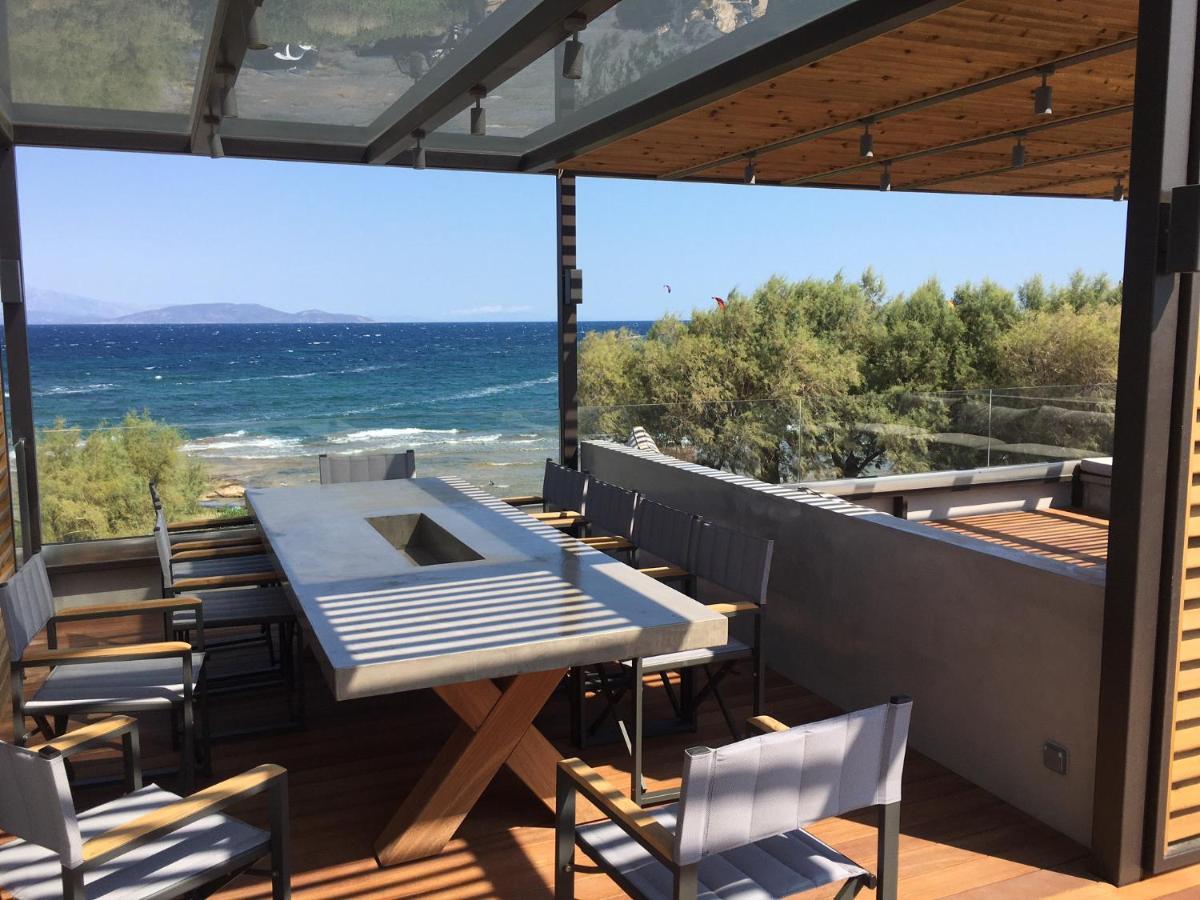 Windsurfing Seaside Apartment Artemida Exterior foto