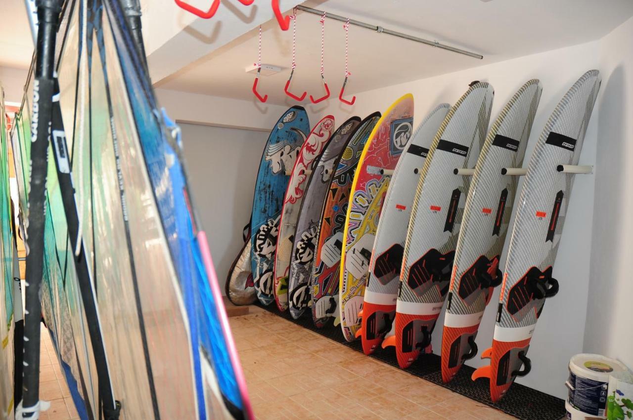 Windsurfing Seaside Apartment Artemida Exterior foto